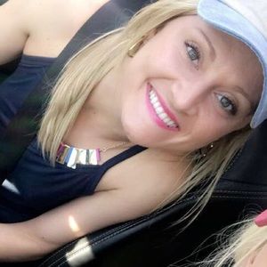 Meet your Posher, Holly